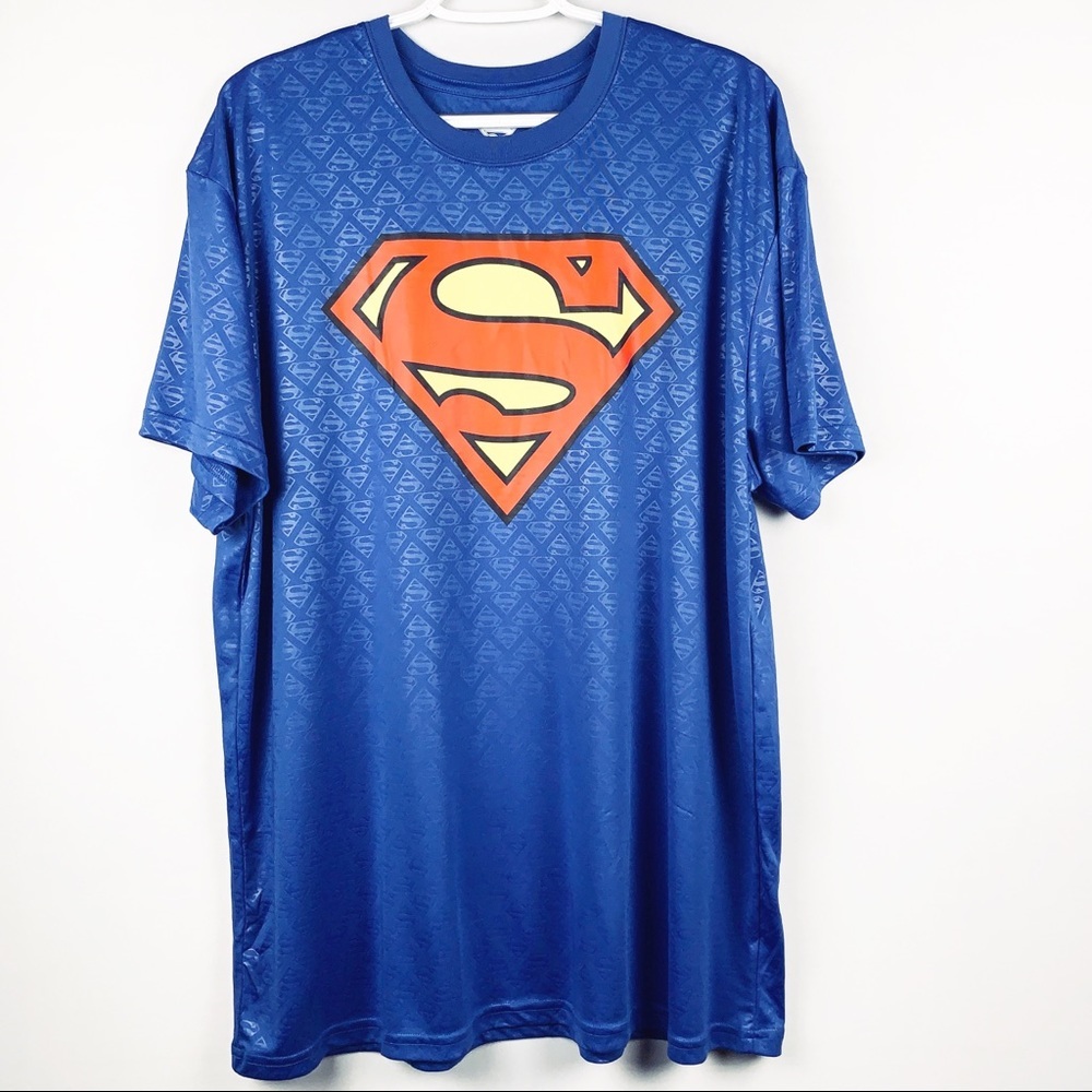 DC COMICS Superman Shirt